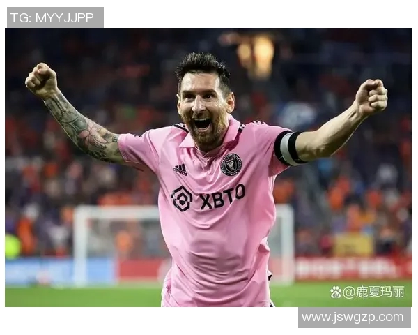 棕发足球明星的身份揭秘及其在足球界的影响力分析